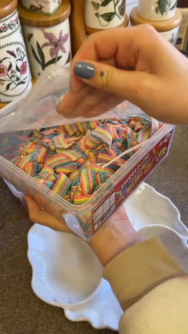 Sweetzone Candy Floss Halal Sweets Tub 20g x 12 Pack, Sweets Bulk